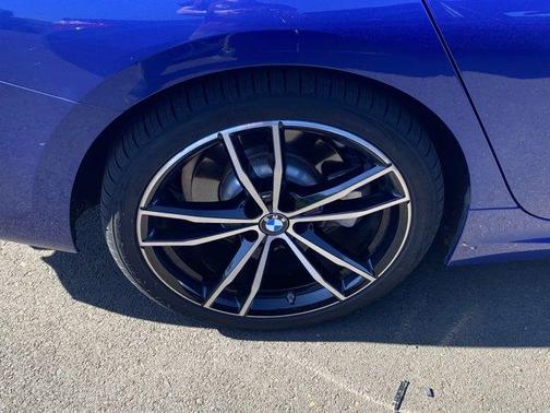 2019 BMW 330 i xDrive