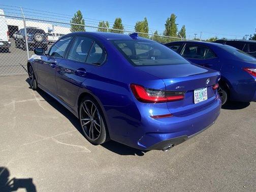 2019 BMW 330 i xDrive