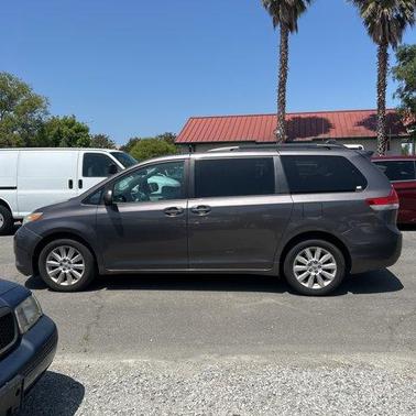 2012 Toyota Sienna LE