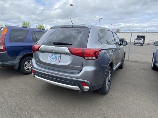 2016 Mitsubishi Outlander SE