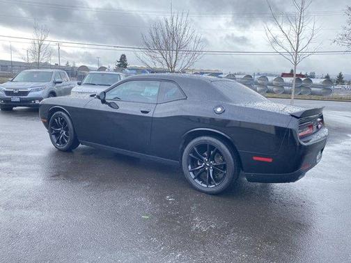 2017 Dodge Challenger SXT