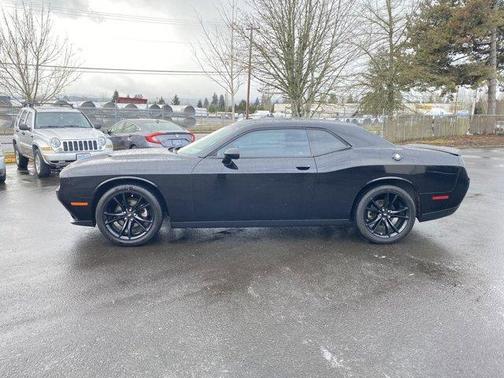 2017 Dodge Challenger SXT