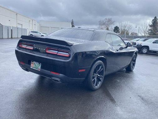 2017 Dodge Challenger SXT