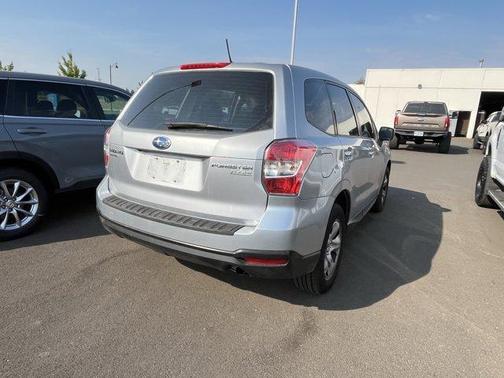 2015 Subaru Forester 2.5i