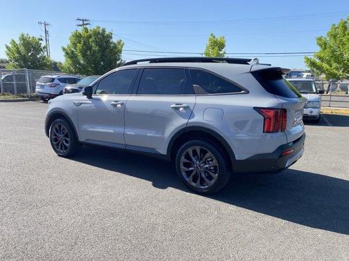 2022 Kia Sorento X-Line EX