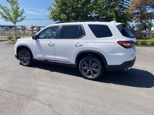 2025 Honda Pilot Sport