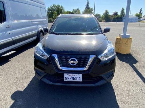 2019 Nissan Kicks S