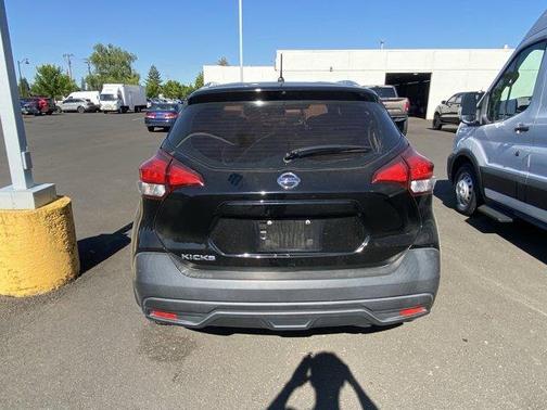 2019 Nissan Kicks S