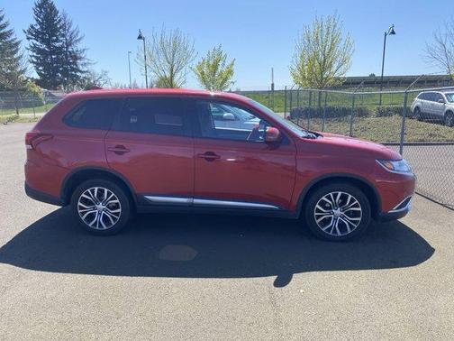 2018 Mitsubishi Outlander ES