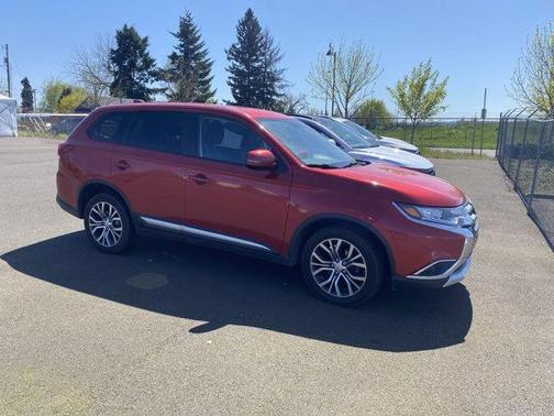 2018 Mitsubishi Outlander ES