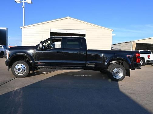 2025 Ford F-450 Platinum