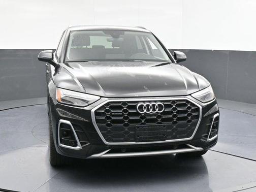 2024 Audi Q5 45 S line quattro Premium