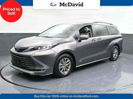 2021 Toyota Sienna XLE