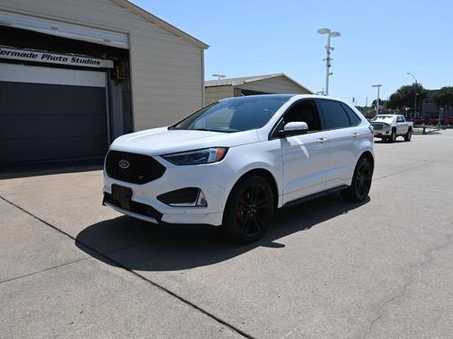 2022 Ford Edge ST