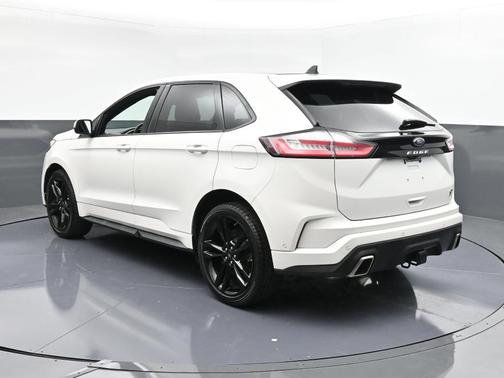 2021 Ford Edge ST