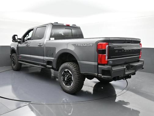 2025 Ford F-250 Platinum