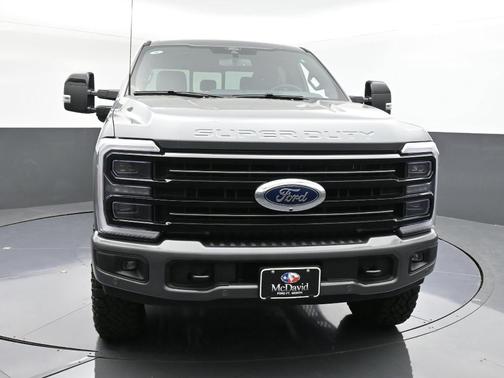 2025 Ford F-250 Platinum