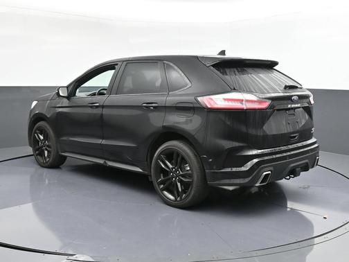 2023 Ford Edge ST