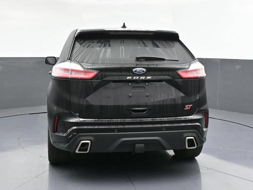 2023 Ford Edge ST