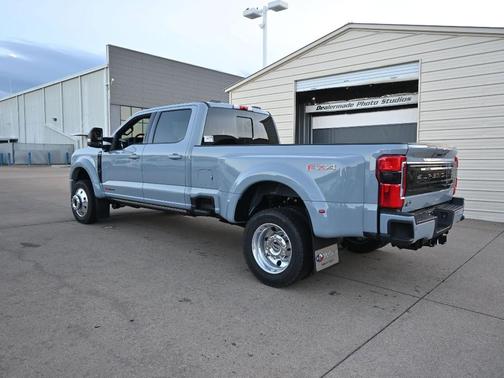 2026 Ford F-450 Platinum