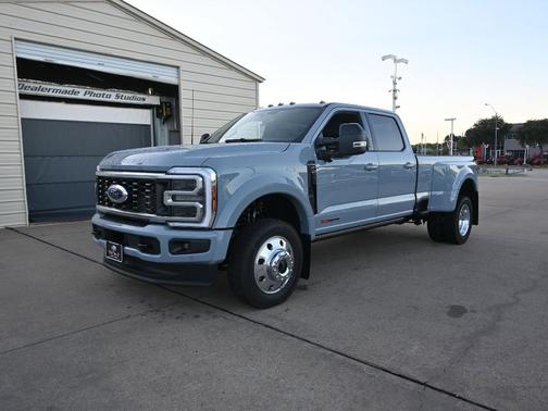 2026 Ford F-450 Platinum