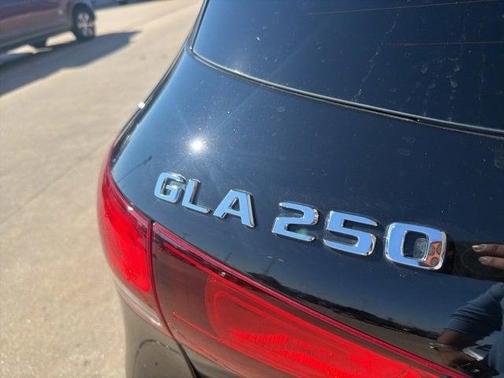 2021 Mercedes-Benz GLA 250 Base 4MATIC