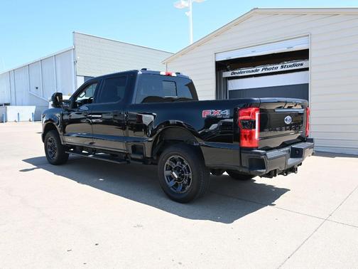 2024 Ford F-350 Lariat Super Duty