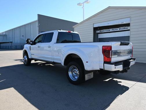 2022 Ford F-450 LIMITED