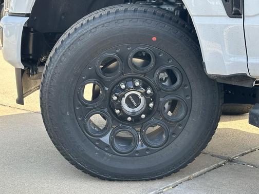 2025 Ford F-350 Lariat Super Duty