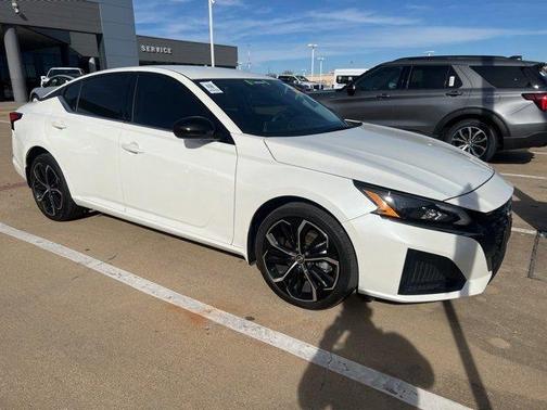 2024 Nissan Altima 2.5 SR