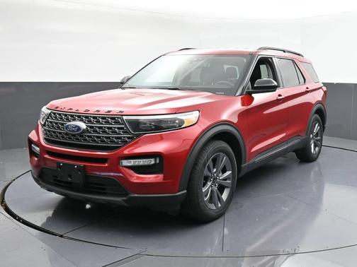 Red Metallic 2022 Ford Explorer XLT