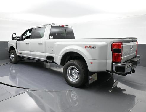 2025 Ford F-350 Lariat Super Duty
