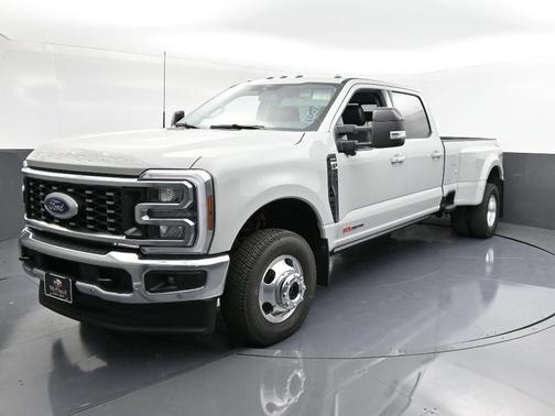 2025 Ford F-350 Lariat Super Duty