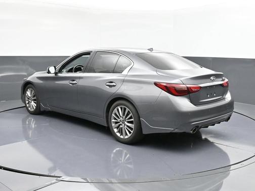 2022 INFINITI Q50 LUXE