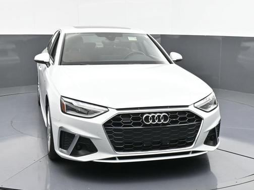 2023 Audi A4 45 S line quattro Premium