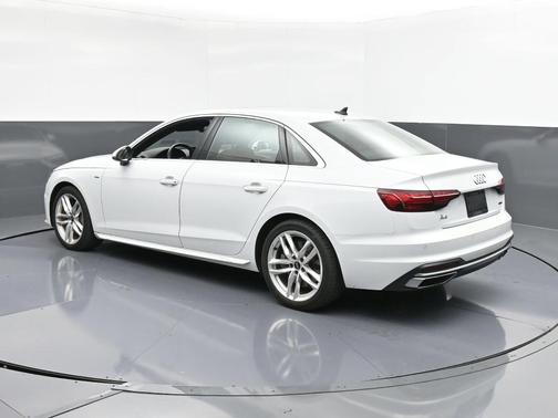 2023 Audi A4 45 S line quattro Premium