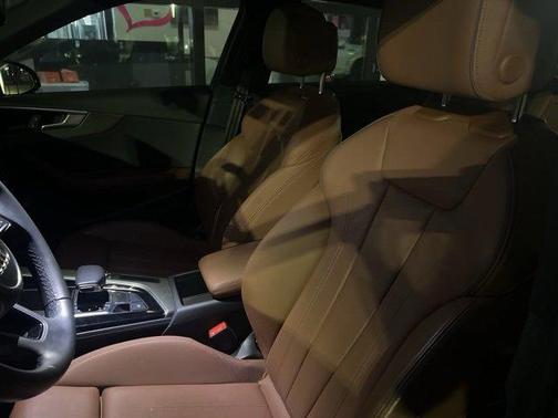 2023 Audi A4 45 S line quattro Premium