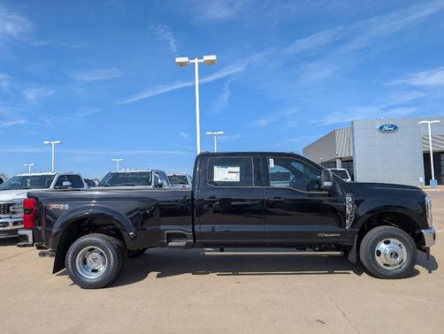 2025 Ford F-350 Lariat Super Duty