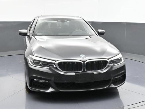 2017 BMW 540 i
