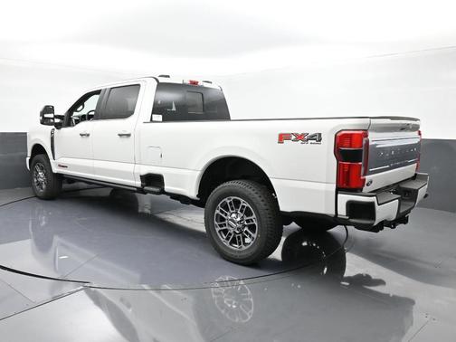 2025 Ford F-350 Platinum
