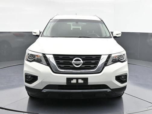 2017 Nissan Pathfinder SV