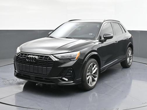 Mythos Black Metallic 2022 Audi Q3 45 S line Premium