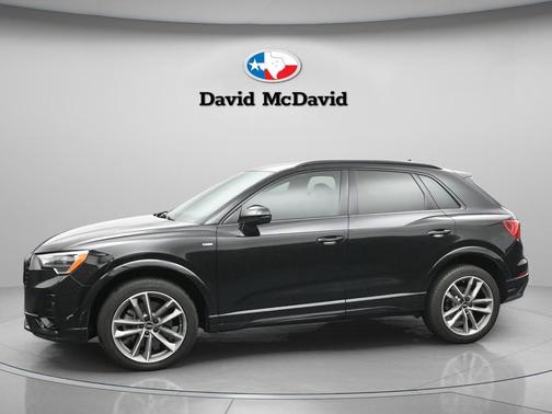 Mythos Black Metallic 2022 Audi Q3 45 S line Premium