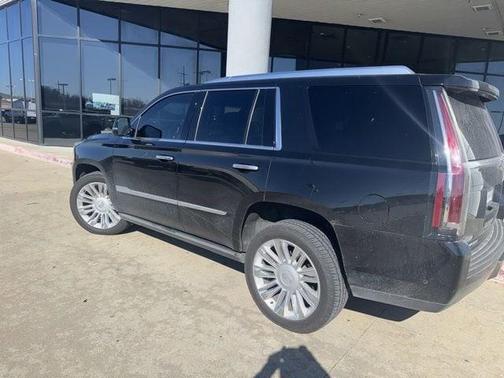 2019 Cadillac Escalade Platinum