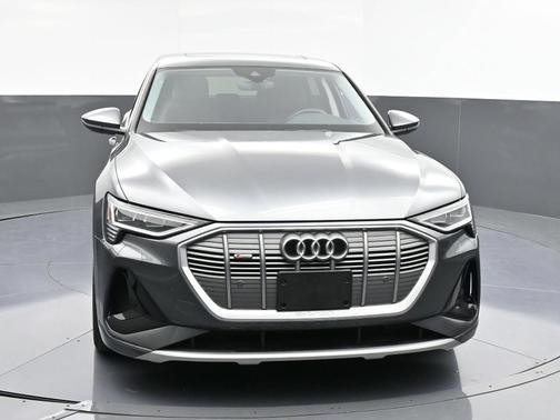2021 Audi e-tron Premium