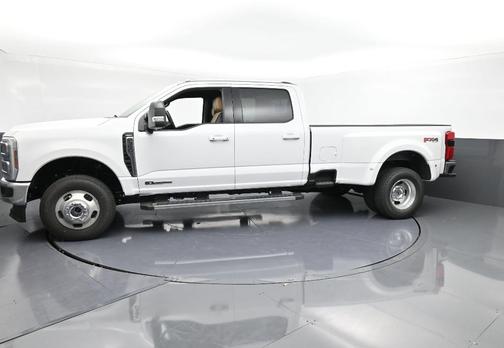 2025 Ford F-350 Lariat Super Duty
