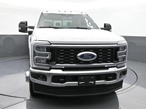 2025 Ford F-350 Lariat Super Duty