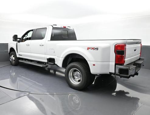 2025 Ford F-350 Lariat Super Duty