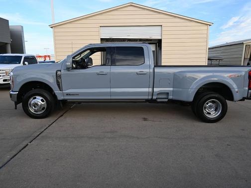2024 Ford F-350 Lariat Super Duty