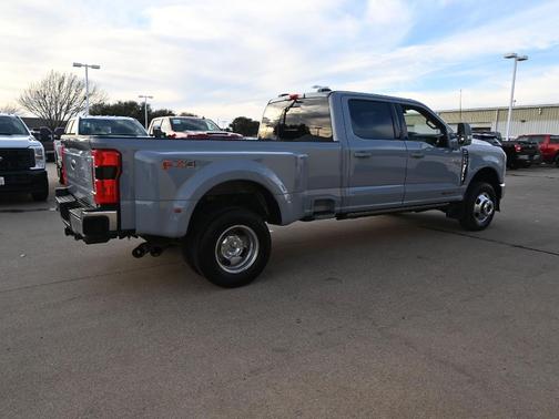 2024 Ford F-350 Lariat Super Duty